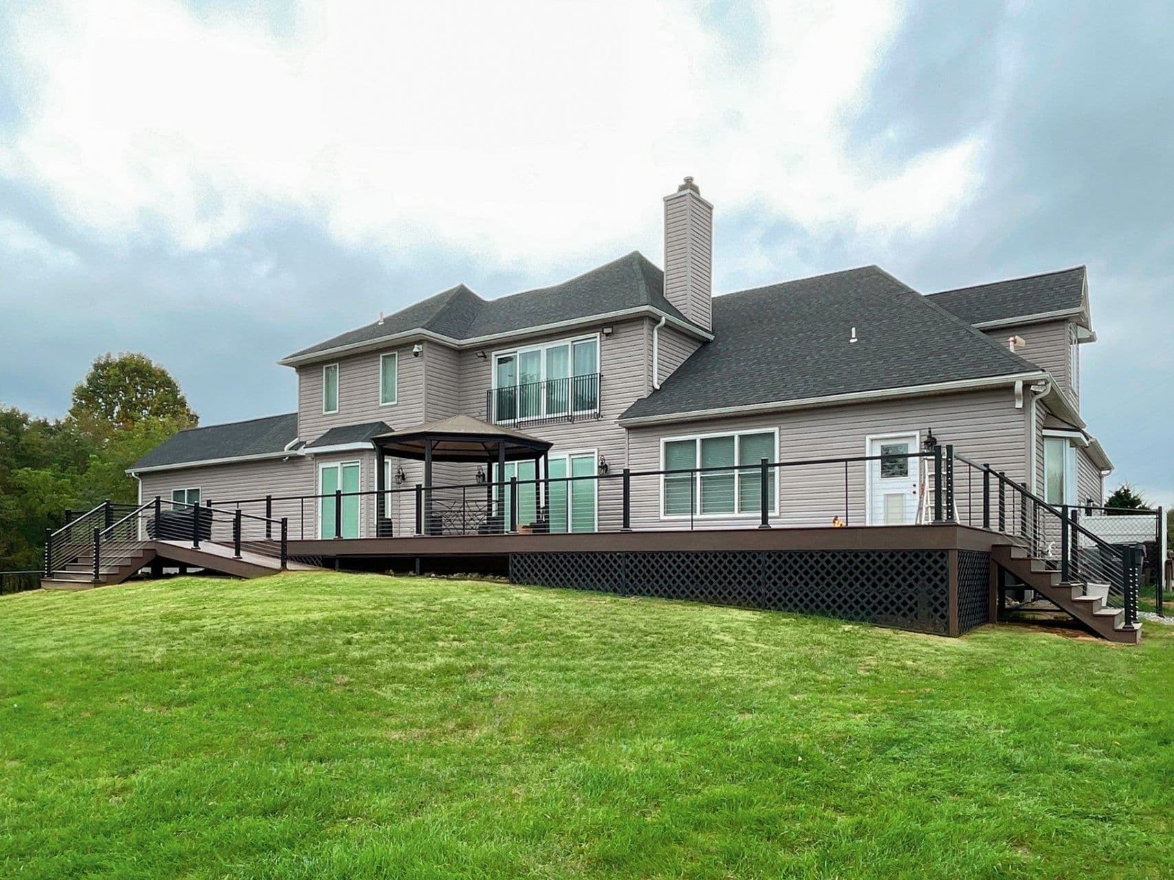 decks-and-yards-73834-apr 5.jpg