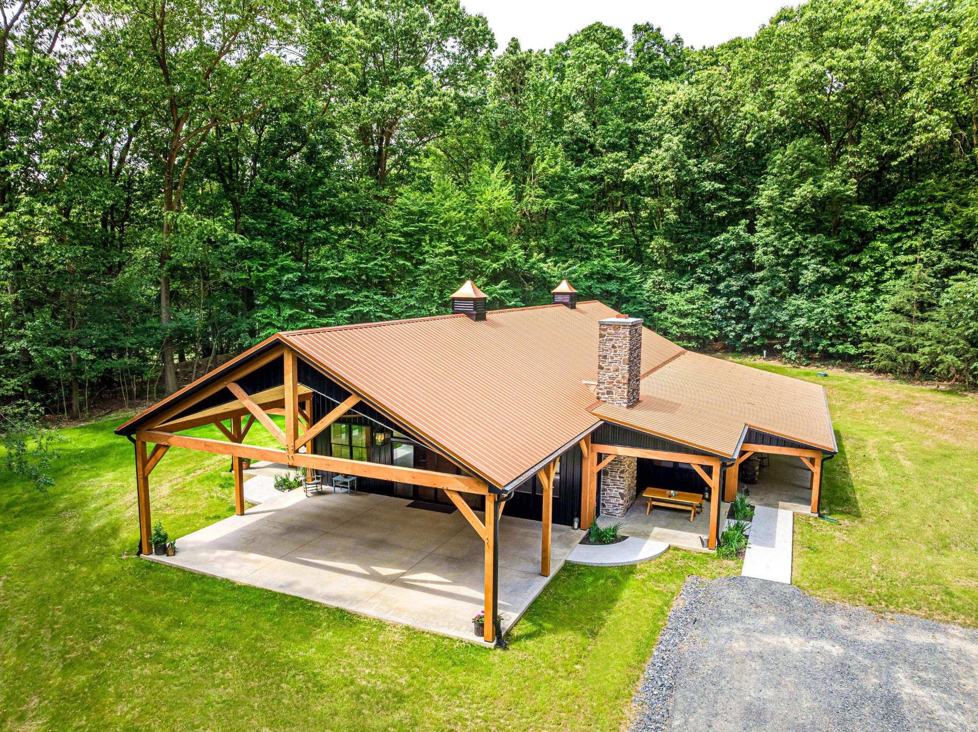 Wooden patio roof and support beams